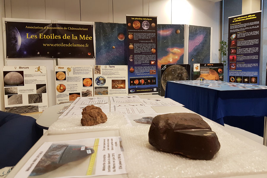 Météorites + exposition de banderoles et de panneaux