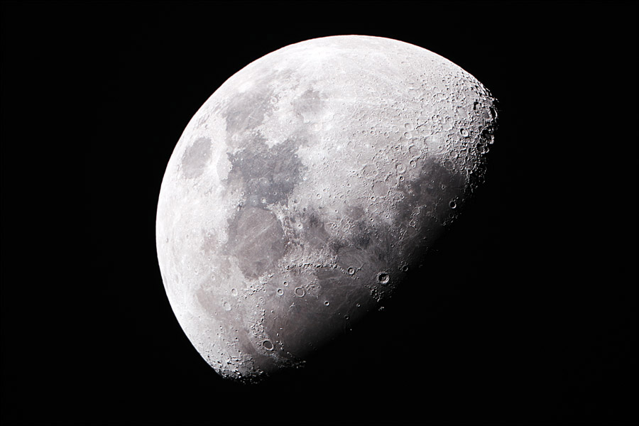 Lune gibbeuse - Auteur : Sébastien Martin